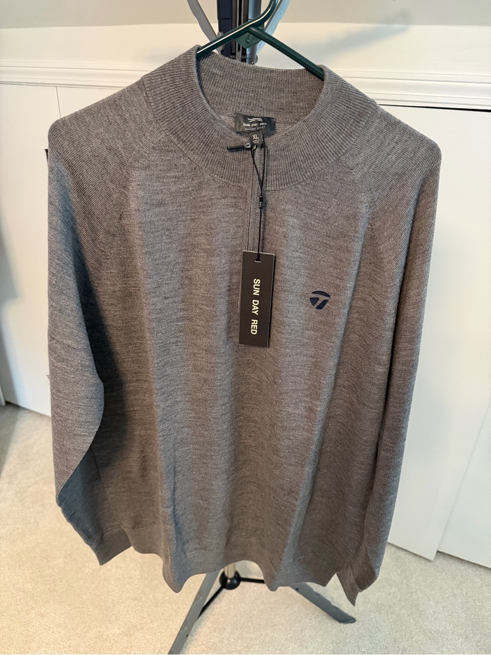 Sun Day Red Men’s Gray Quarter-Zip Sweater